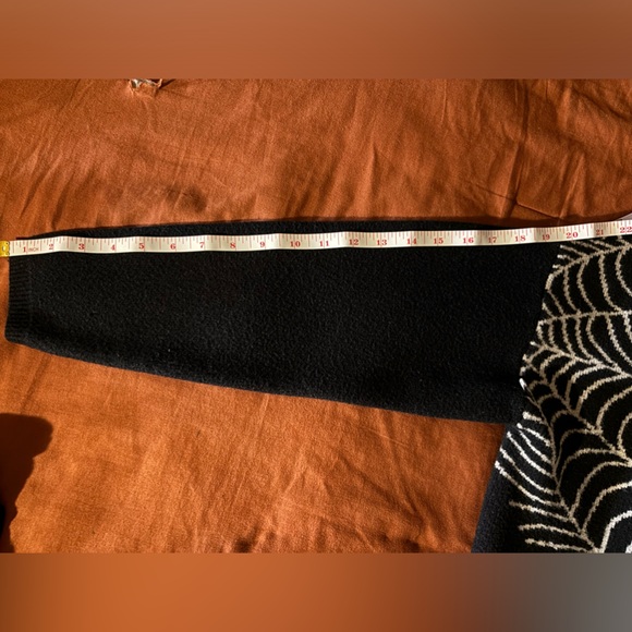Unique Vintage Spider Web Cardigan - Picture 7 of 8